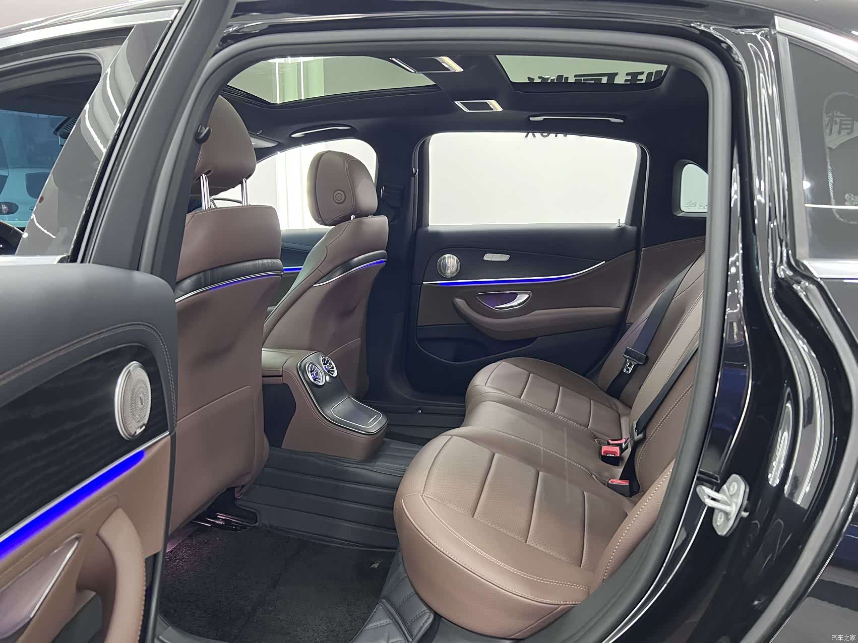 Mercedes-Benz E-Class, 2023 9