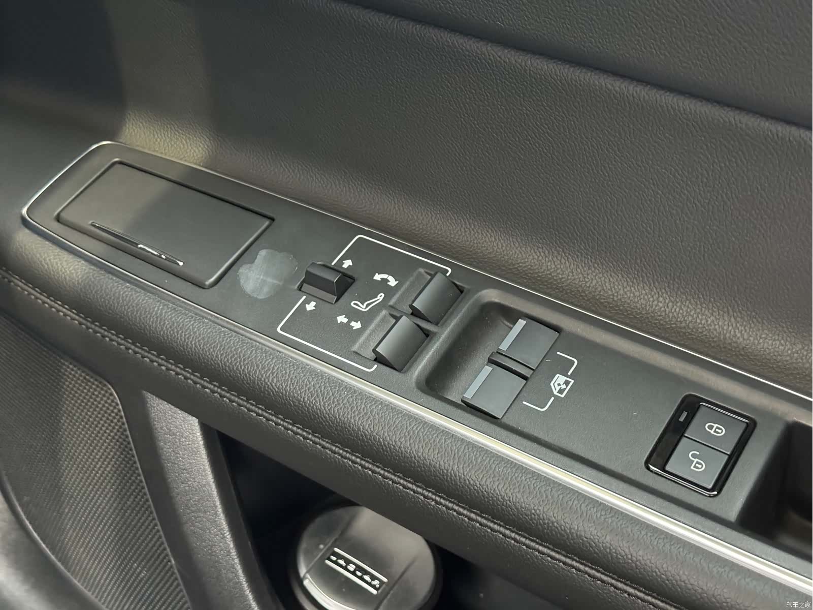 Land Rover XFL, 2017 17