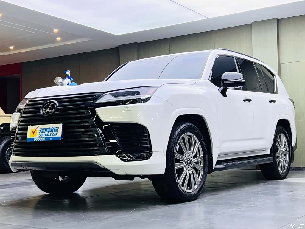 Lexus LX, 2022 1
