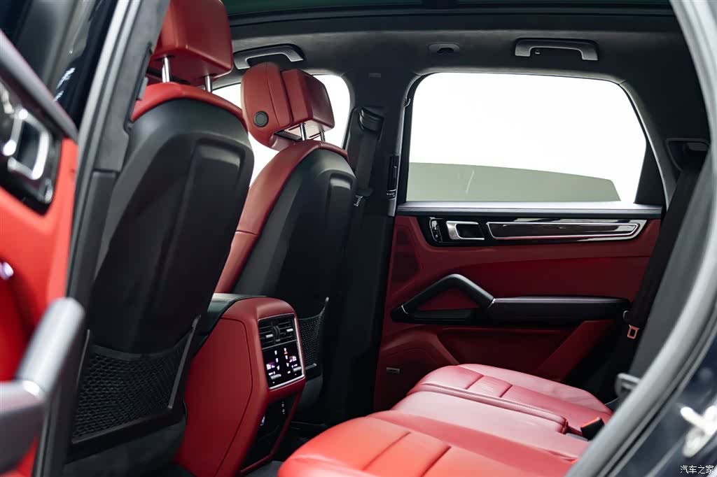 Porsche Cayenne, 2021 10