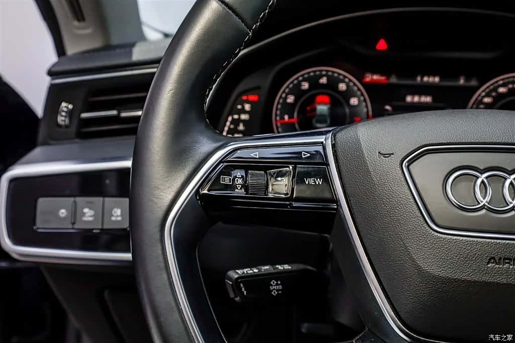 Audi A7L, 2024 16