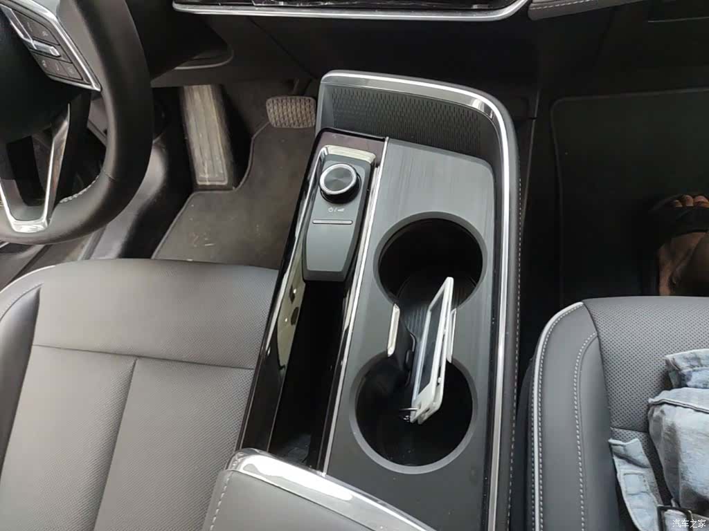 Buick E5, 2025 10