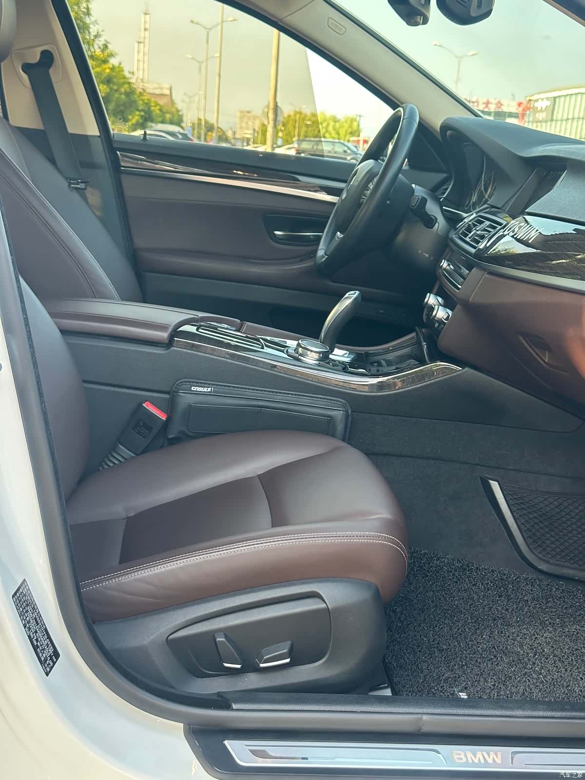 BMW 5 Series, 2015 11