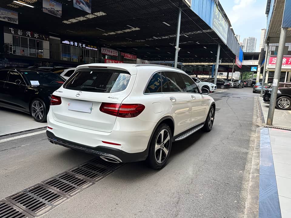 Mercedes-Benz GLC Mercedes-Benz GLC