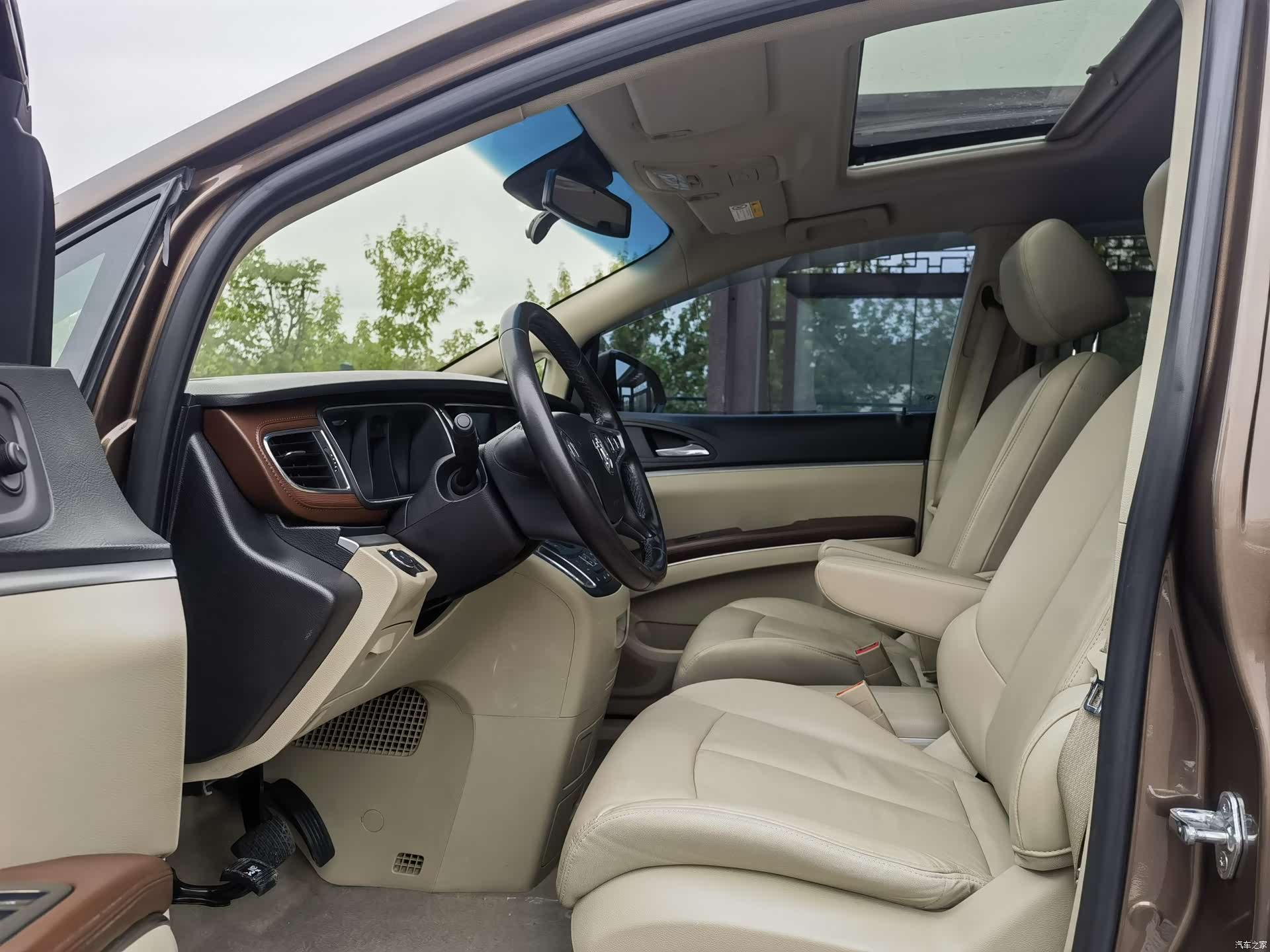 Buick GL8, 2019 9