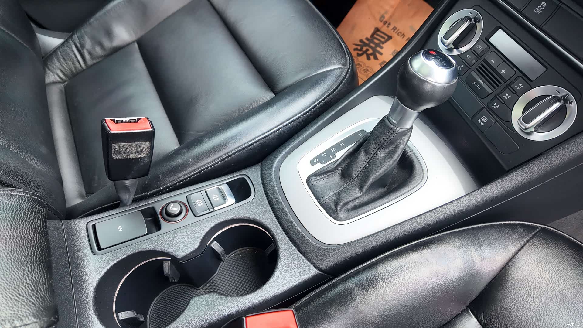 Audi Q3, 2014 37