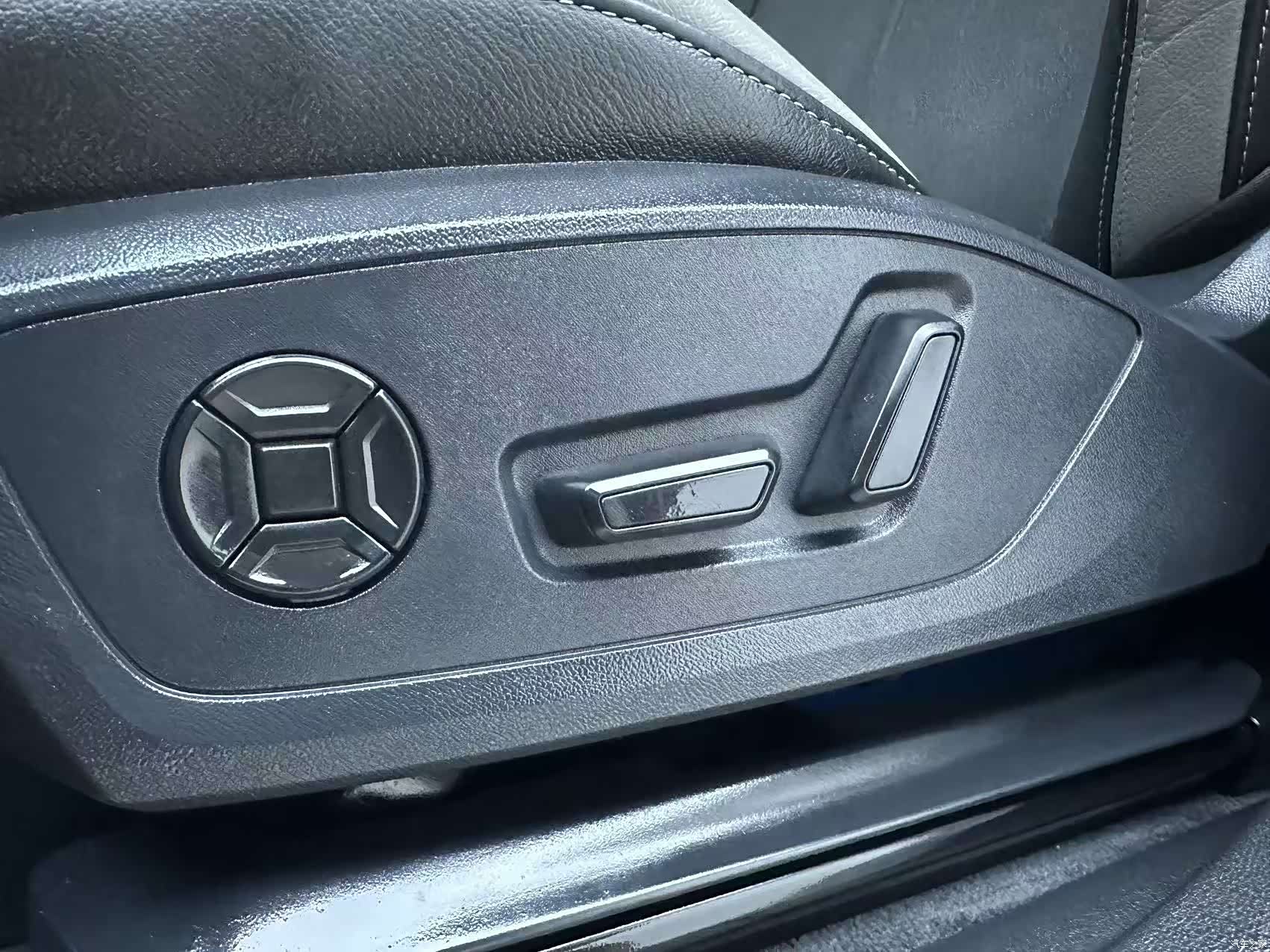 Audi Q3, 2023 16