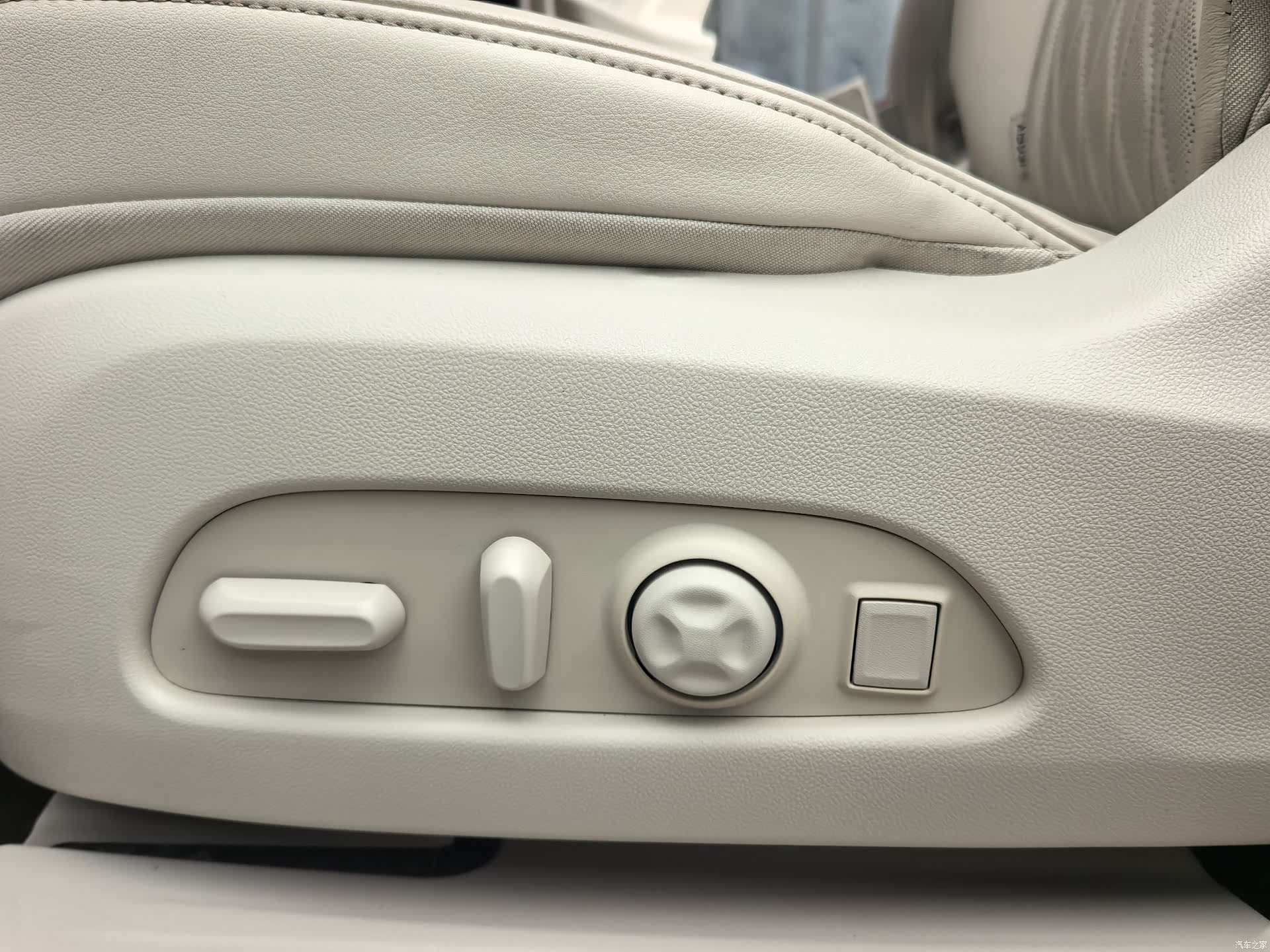Buick Enclave, 2020 16