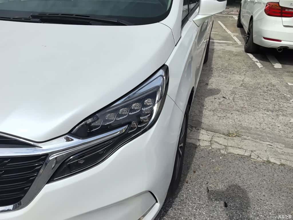 Buick GL8, 2021 24