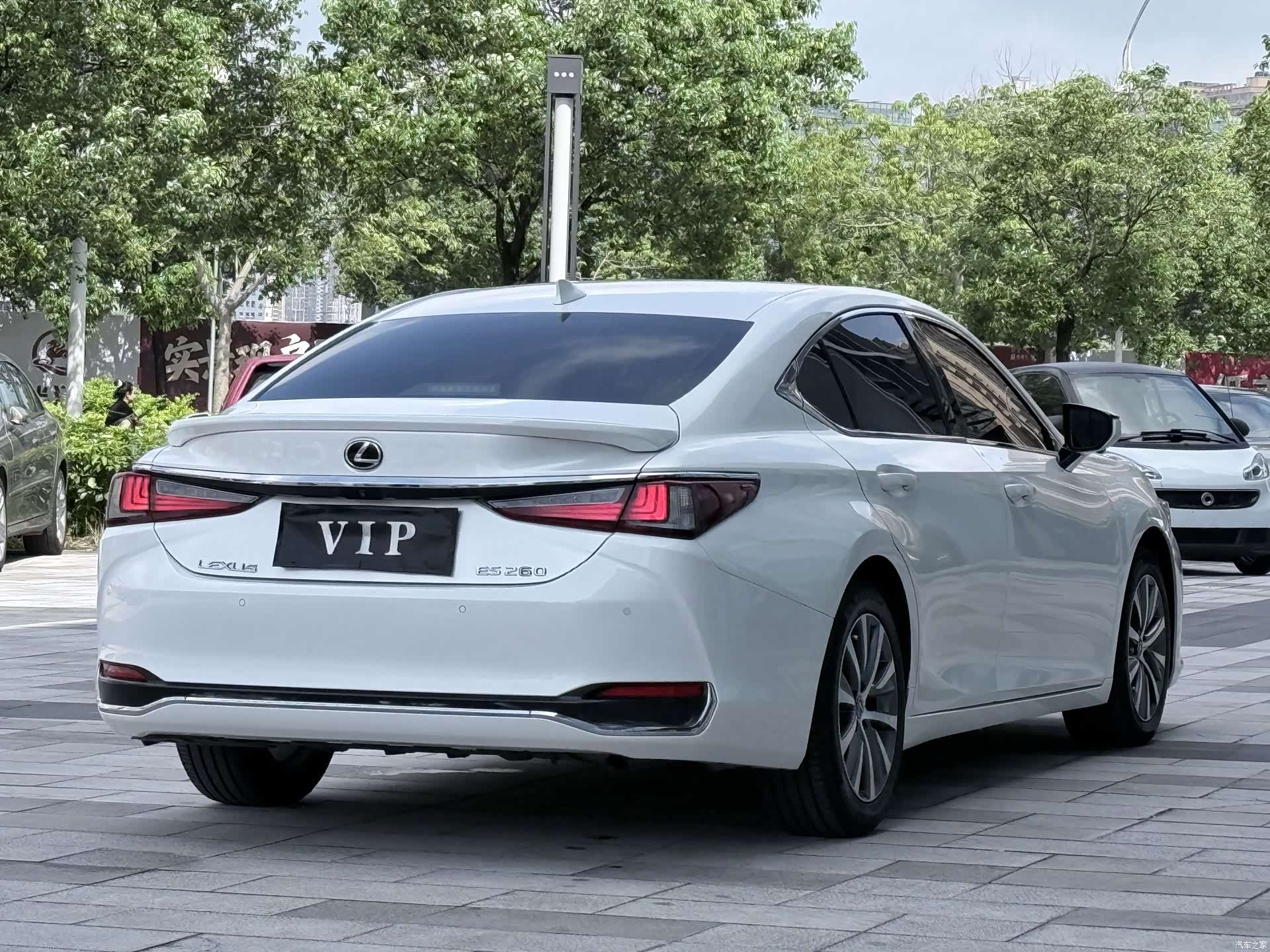 Lexus ES, 2018 3