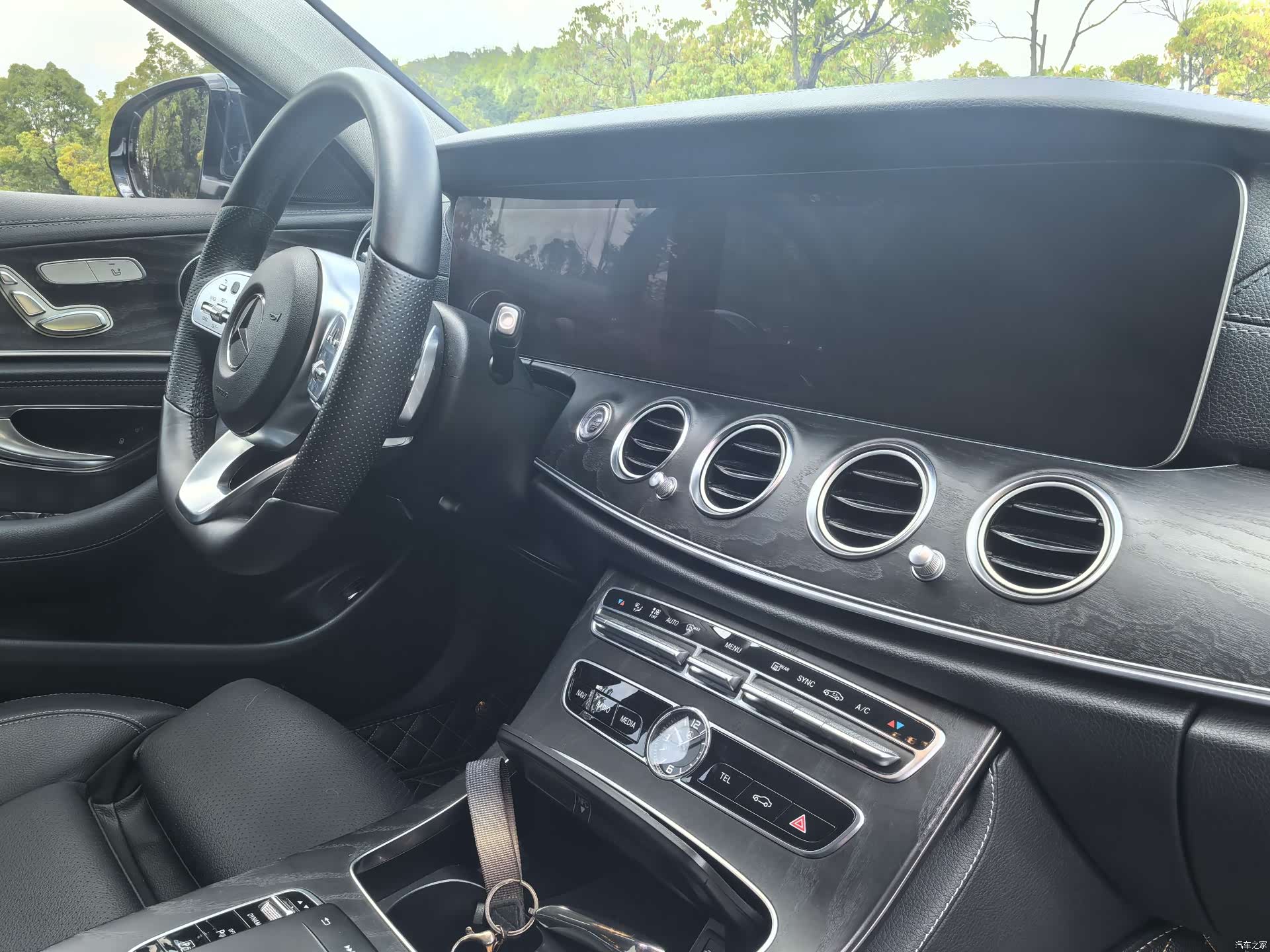 Mercedes-Benz E-Class, 2019 27