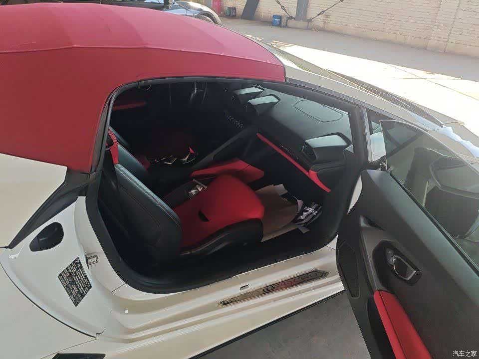 Lamborghini Huracán, 2022 все фото