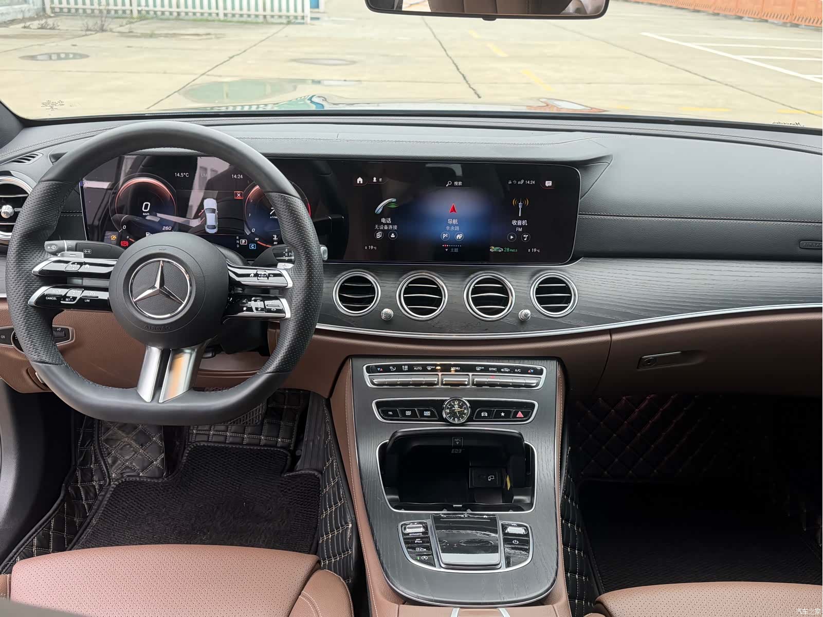 Mercedes-Benz E-Class, 2022 13
