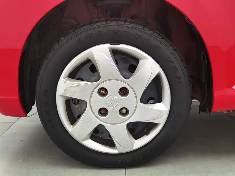 BYD F0
