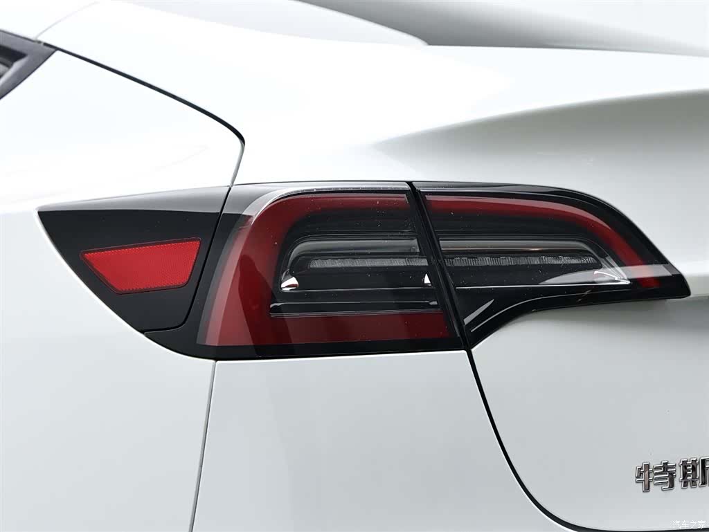 Tesla Model 3, 2023 7