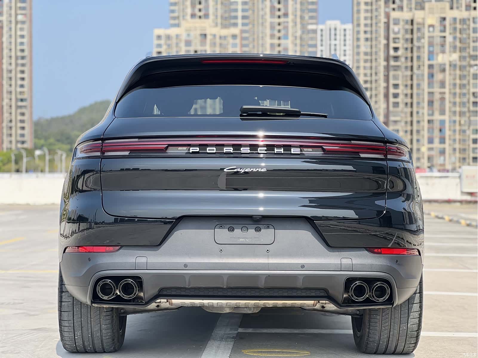 Porsche Cayenne, 2025 10