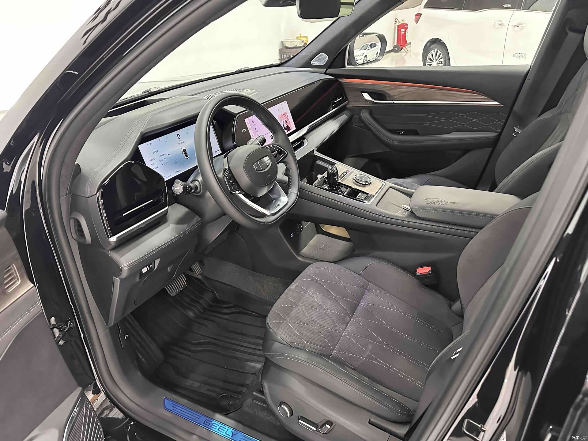 Geely Xingyue L, 2025 4