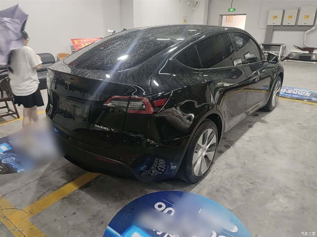 Tesla Model Y, 2023 7