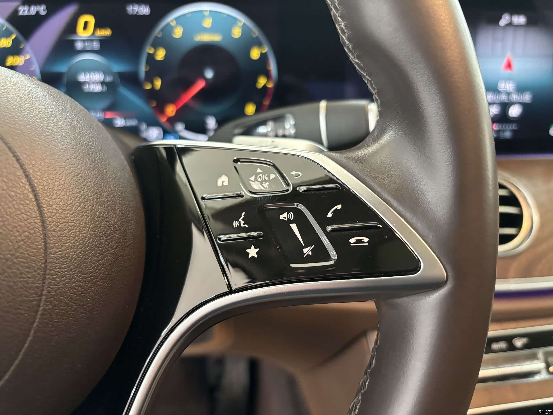 Mercedes-Benz E-Class, 2022 13