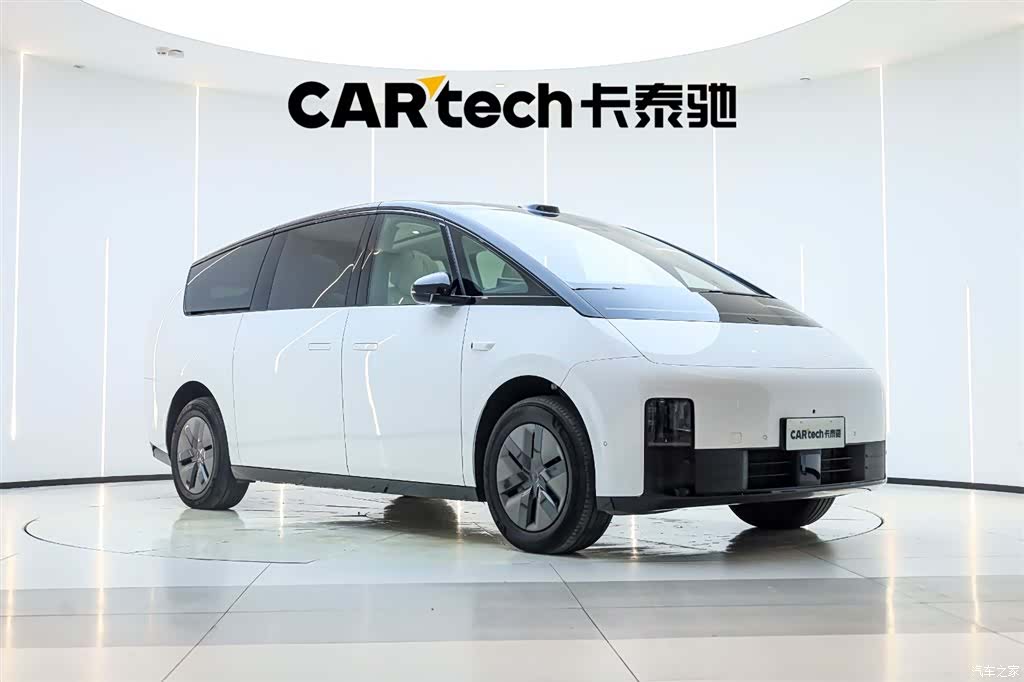 Li Auto MEGA, 2025 4