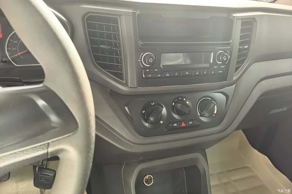 Wuling Hongguang, 2021 13