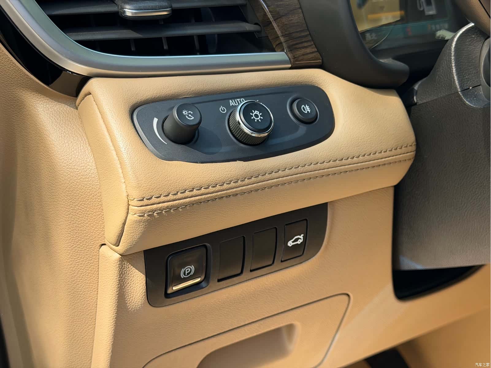 Buick GL8, 2017 8
