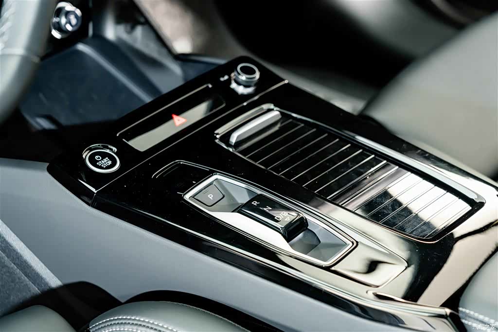 Audi e-tron, 2025 13
