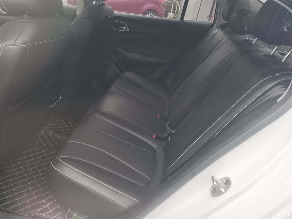 Roewe i5, 2021 17