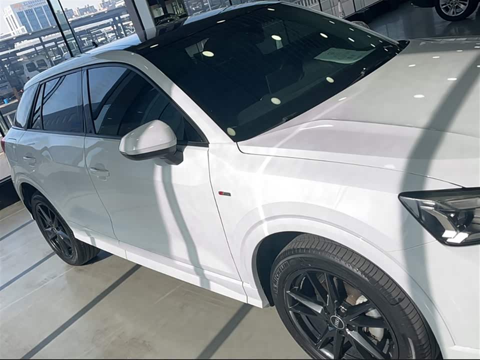 Audi Q2L Audi Q2L