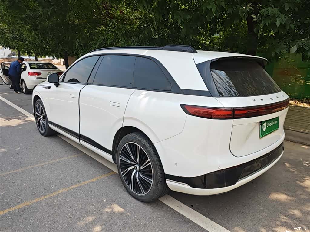 Xpeng G9, 2023 все фото