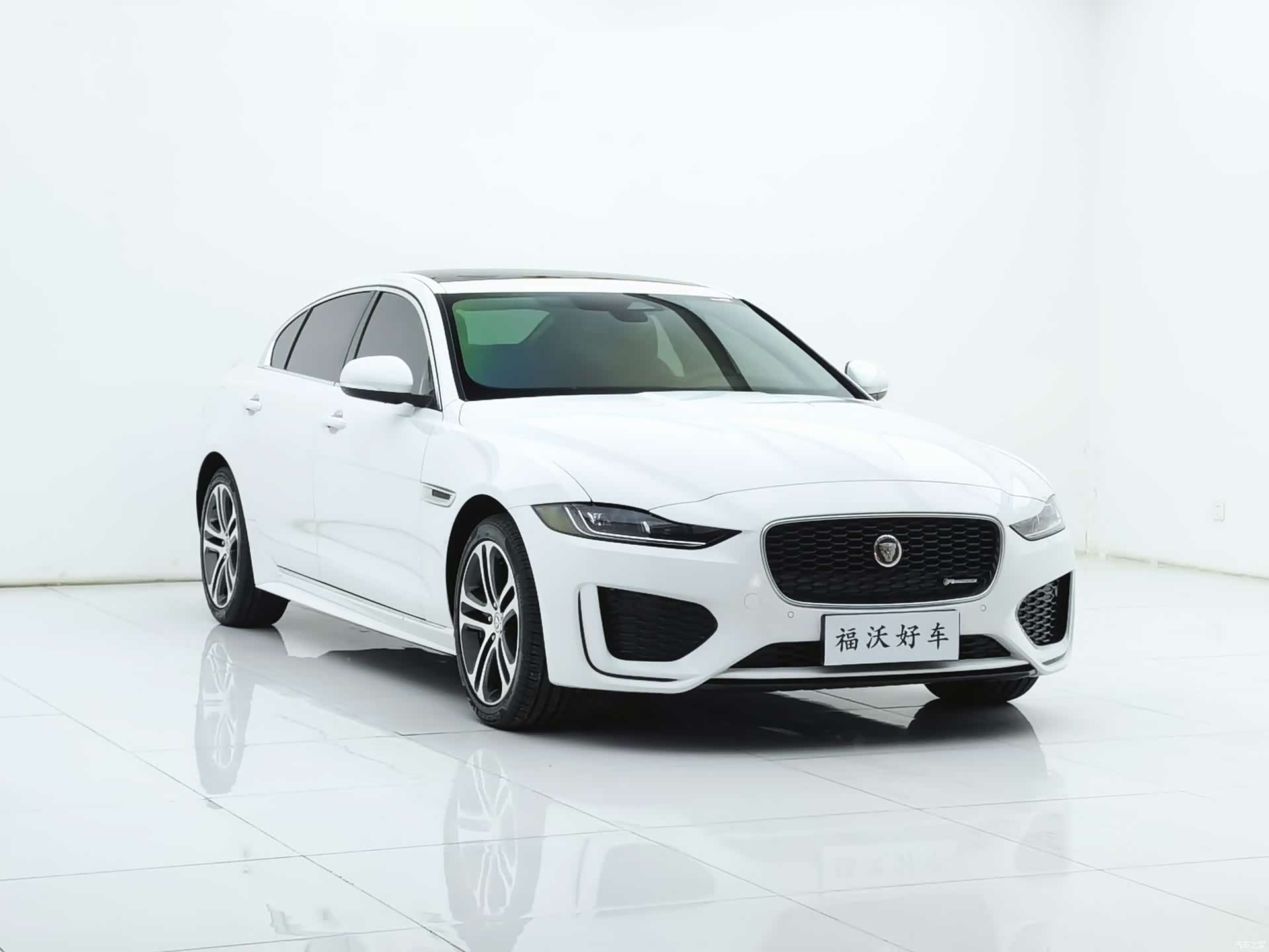 Land Rover XEL, 2022 3