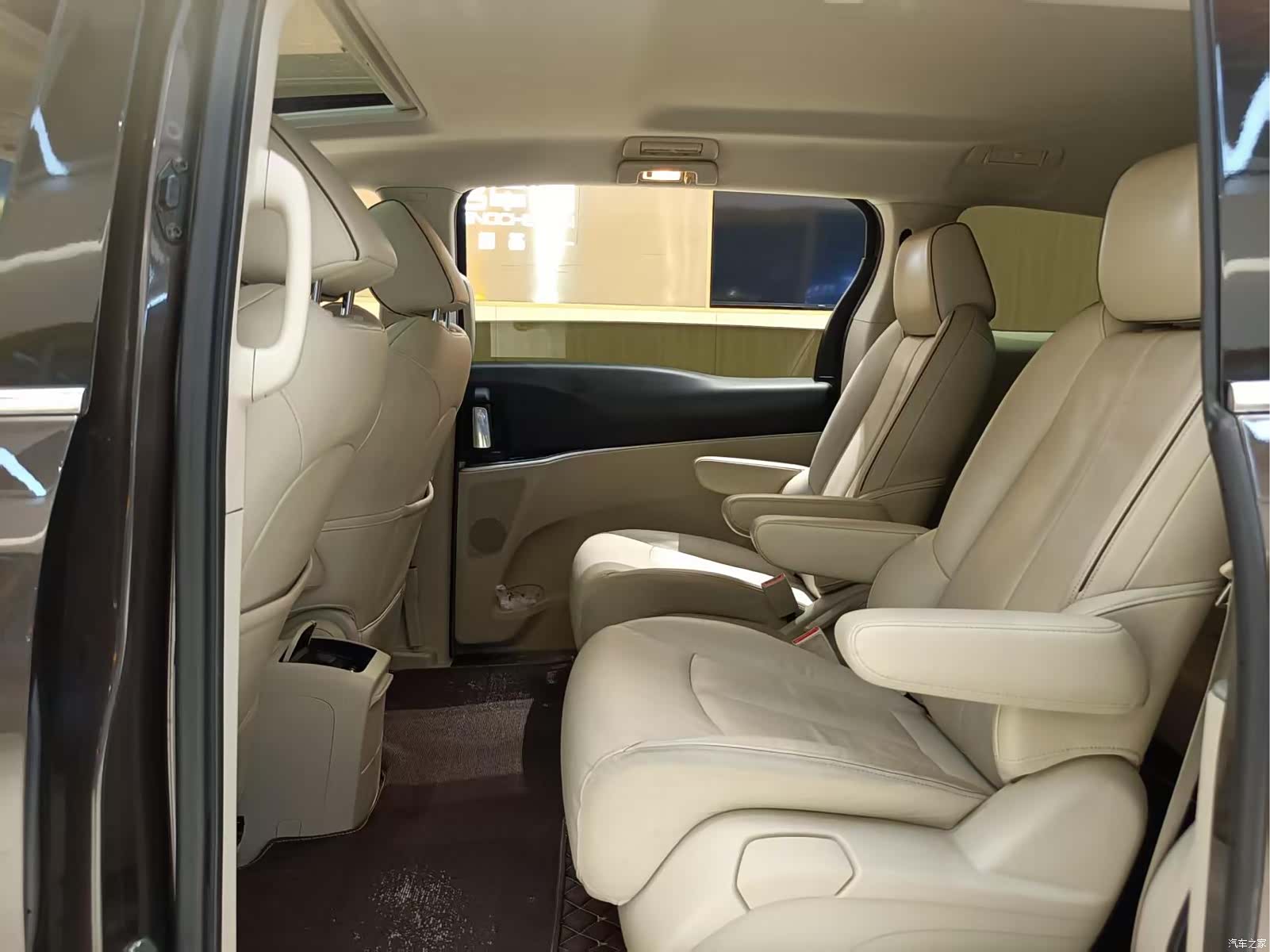 Buick GL8, 2020 10