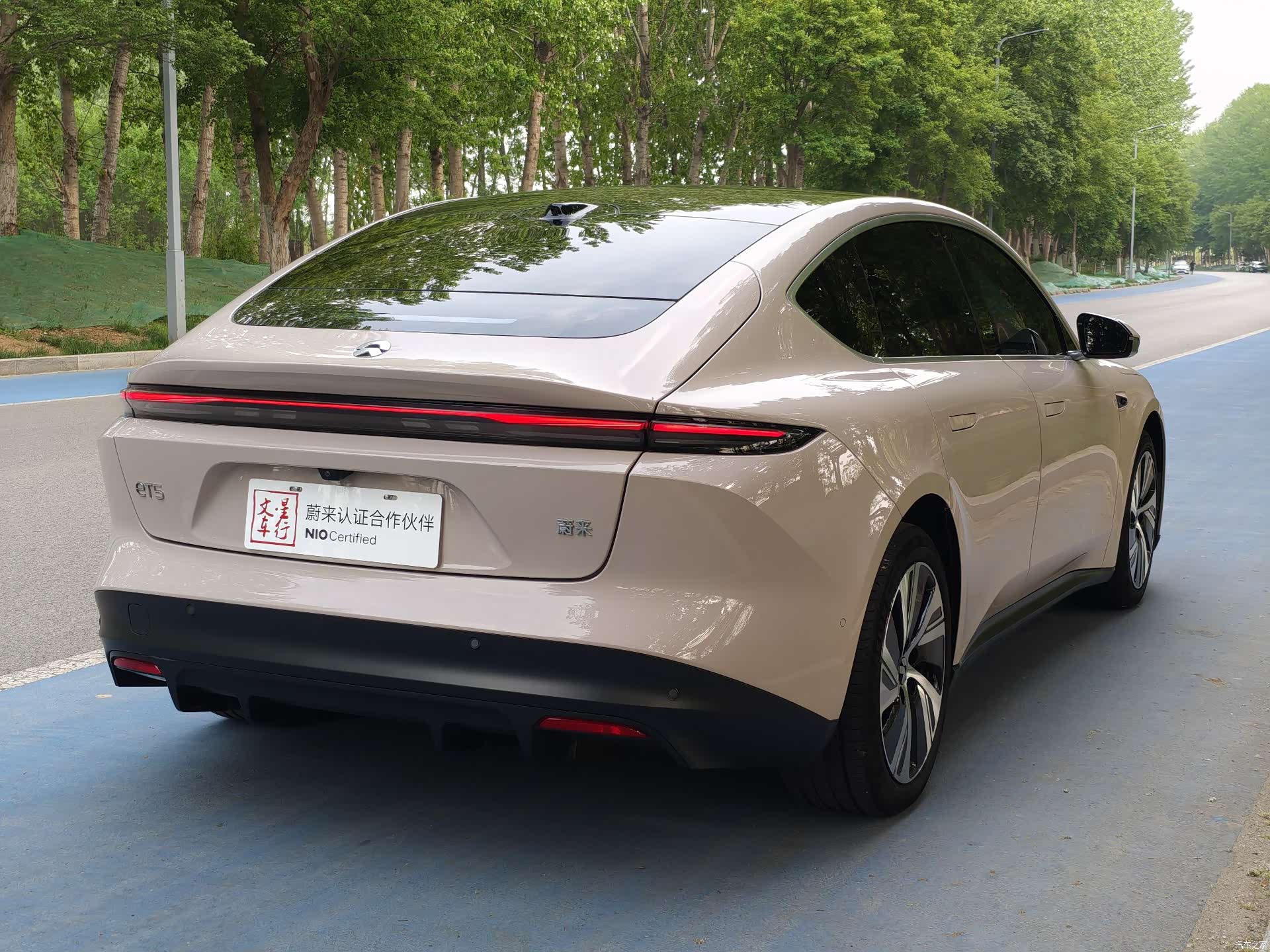 NIO ET5, 2024 все фото