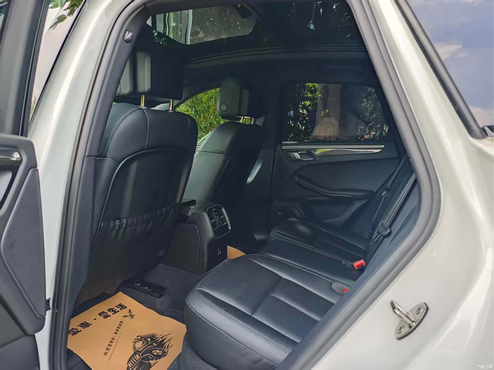 Porsche Macan, 2023 6