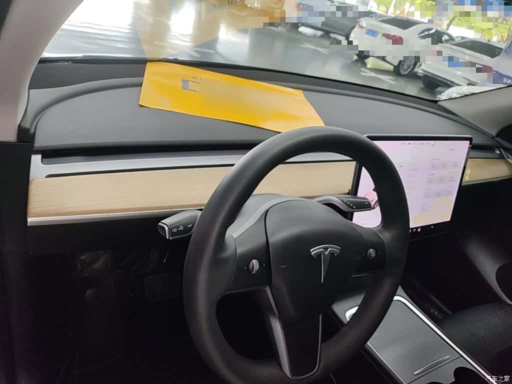 Tesla Model Y, 2021 10