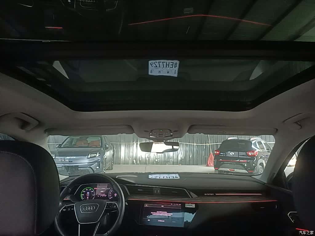 Audi e-tron, 2022 14
