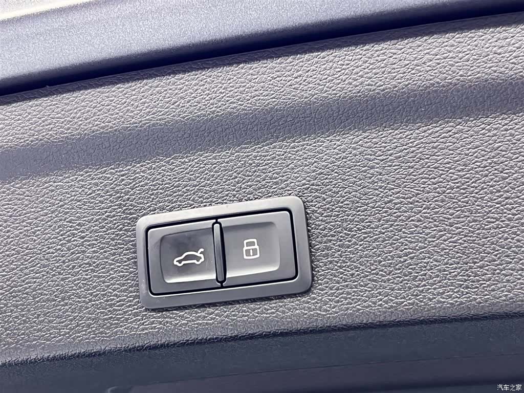 Audi Q3, 2023 10