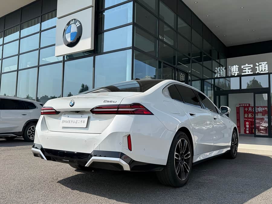 BMW 5 Series 2024, фото 14