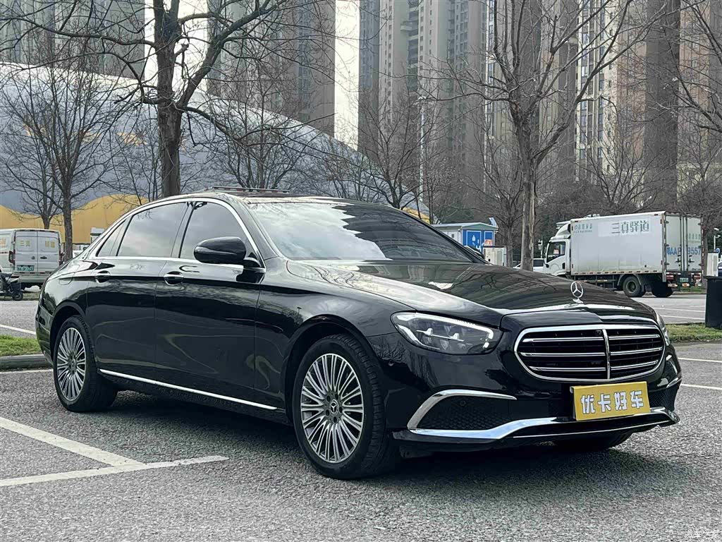 Mercedes-Benz E-Class, 2022 3