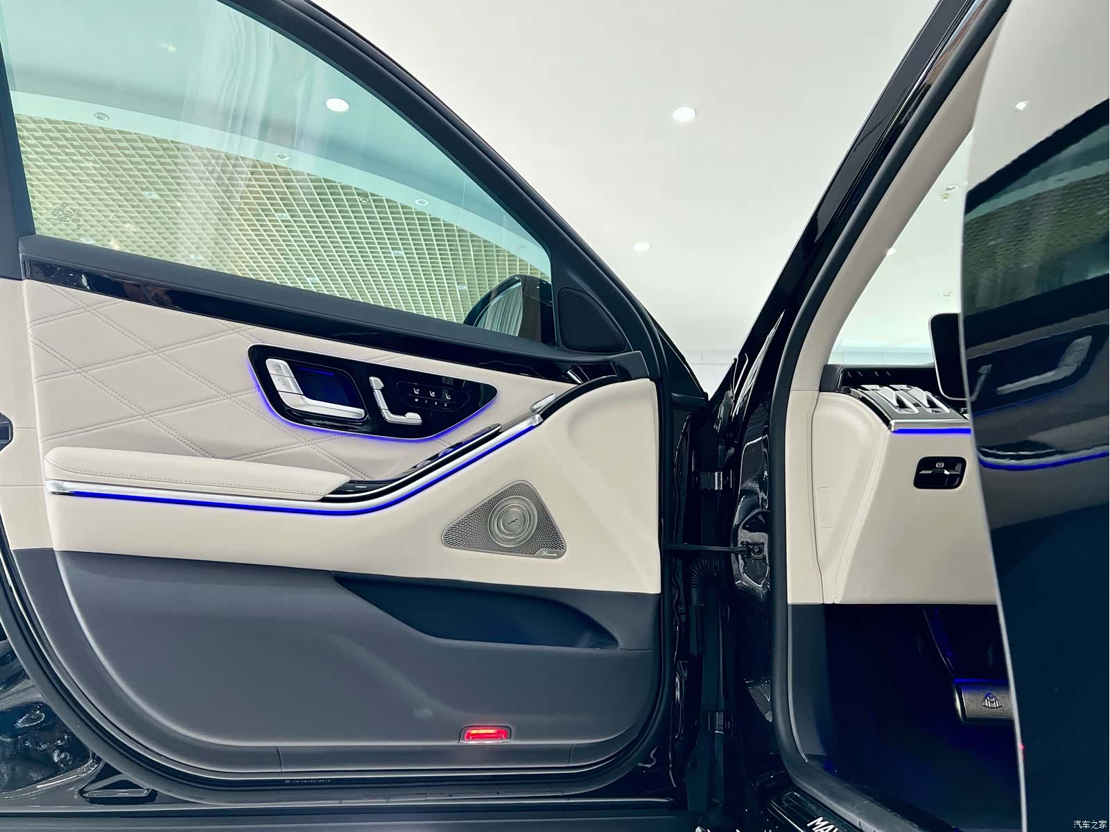 Maybach S-Class, 2024 26