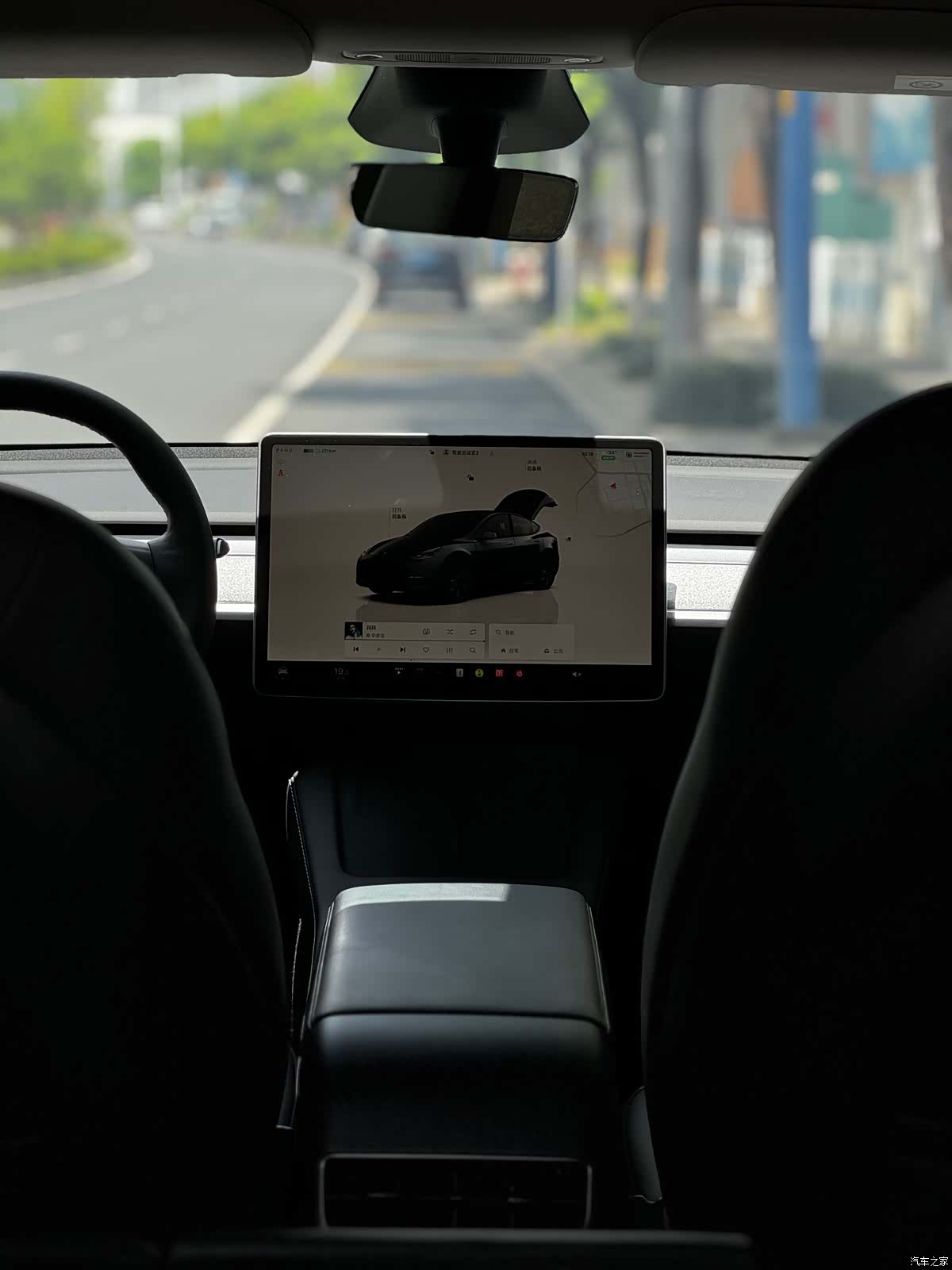 Tesla Model Y, 2024 все фото