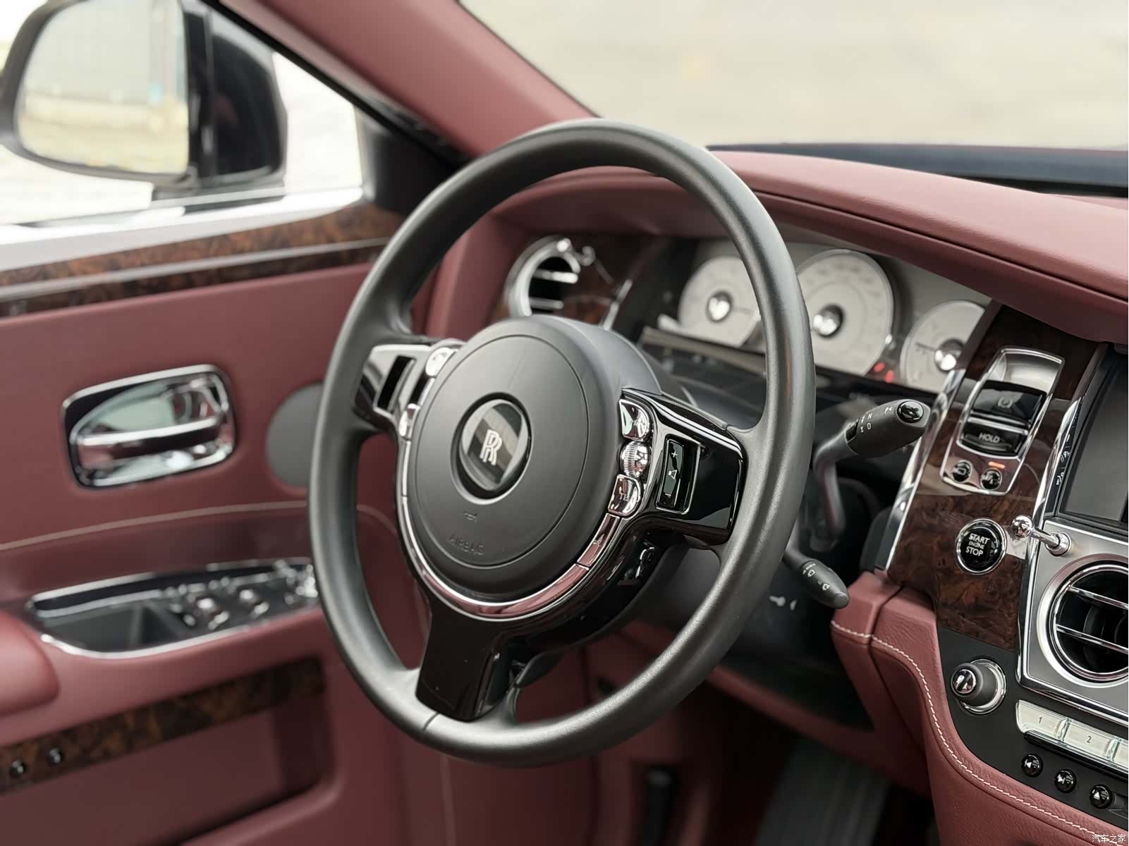 Rolls-Royce Ghost, 2018 11