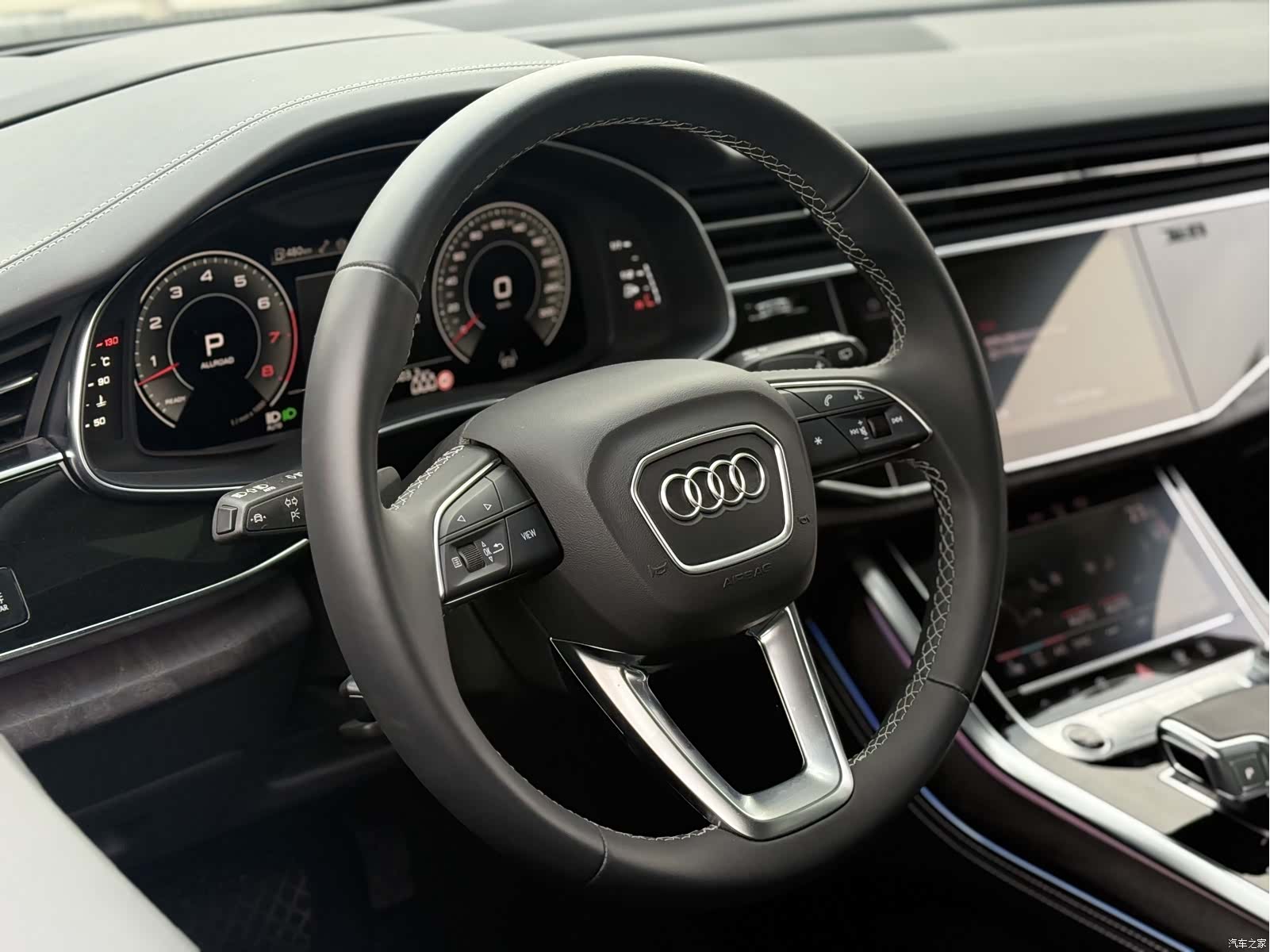 Audi Q8, 2025 13