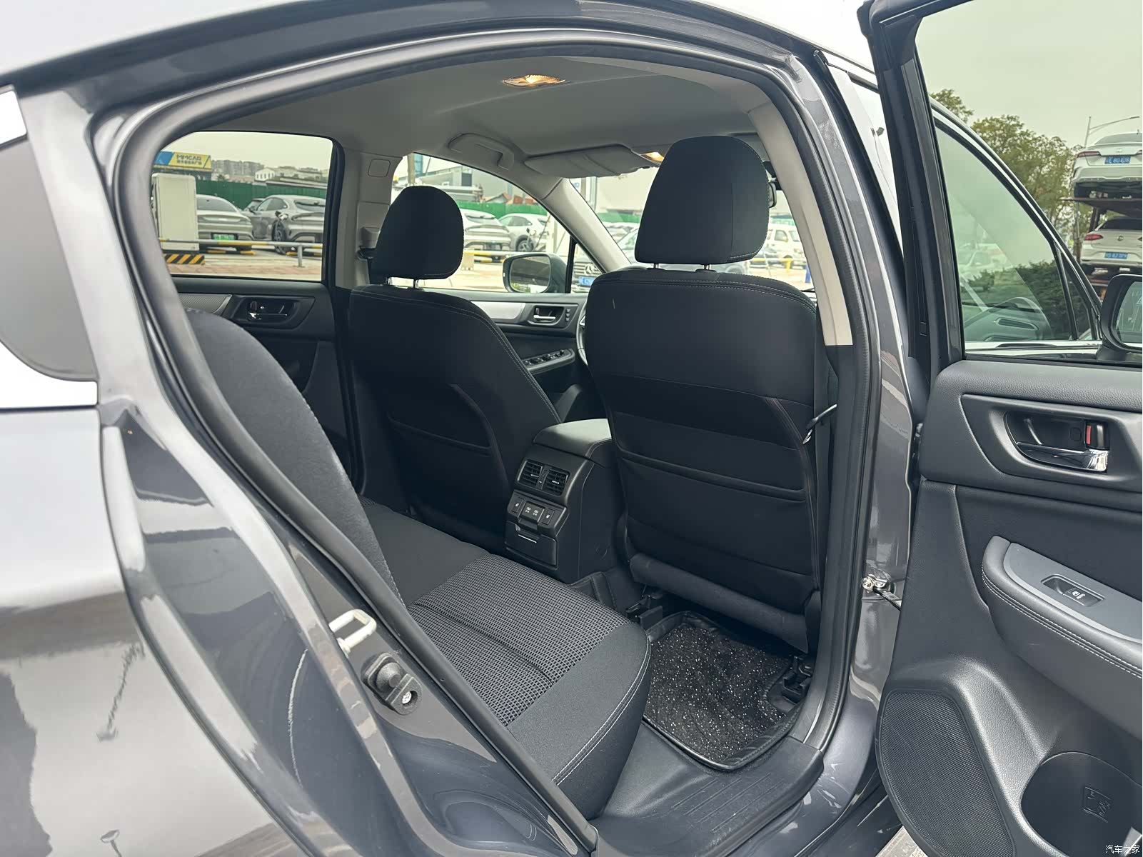 Subaru Legacy, 2021 26