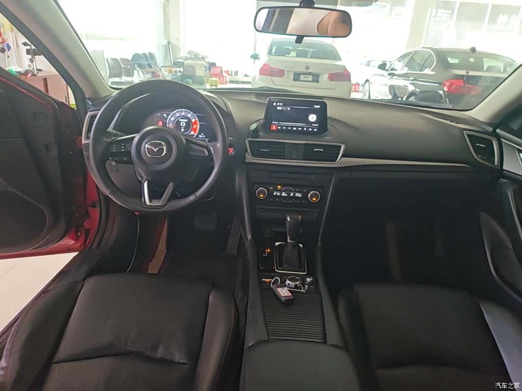 Mazda Mazda3, 2019 10