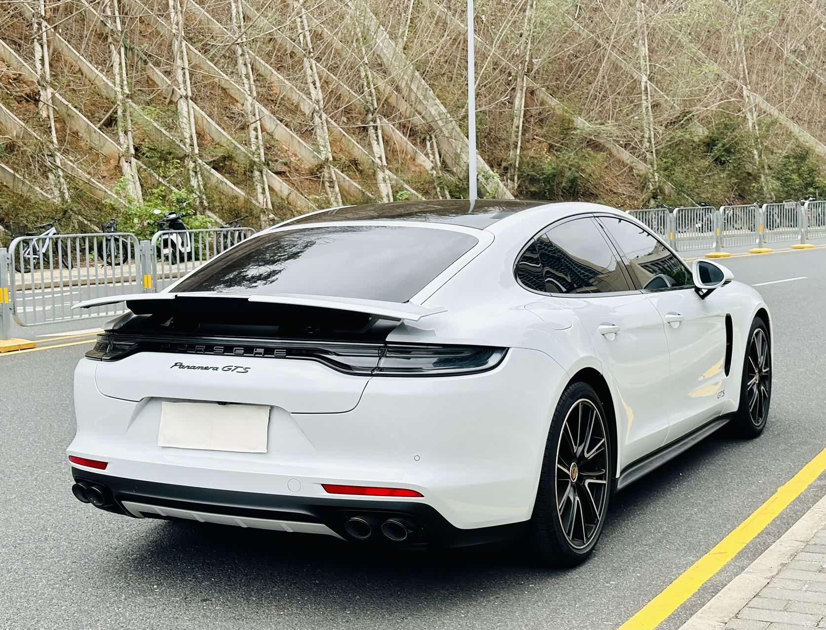 Porsche Panamera, 2023 4