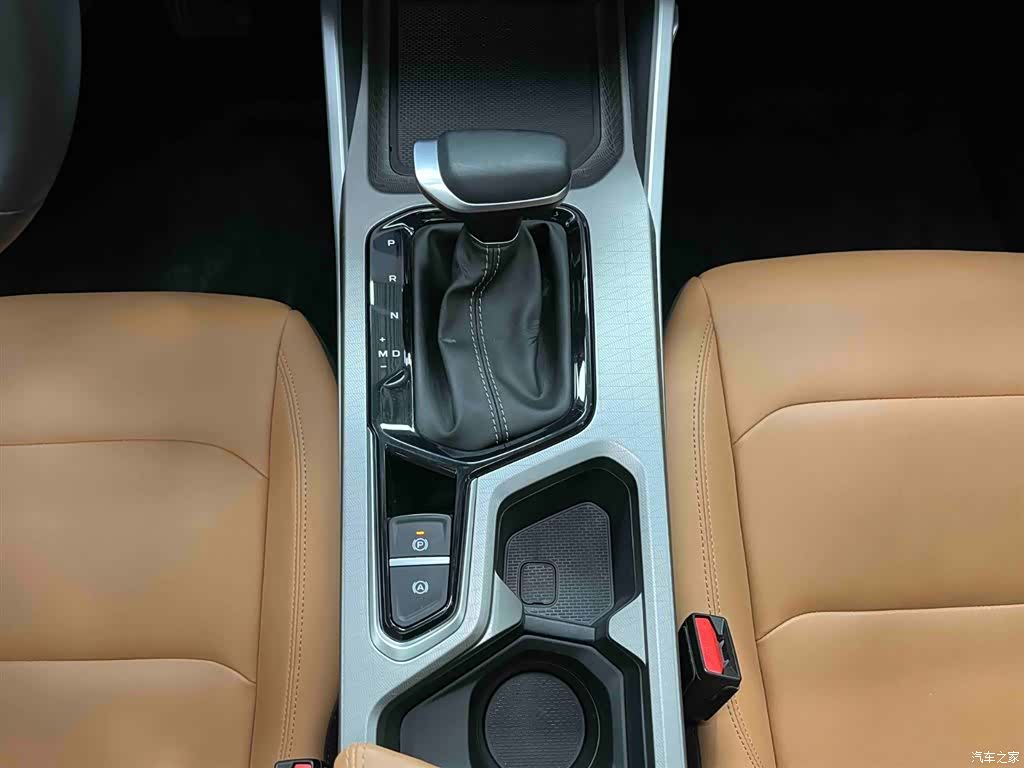 Geely Emgrand, 2024 все фото