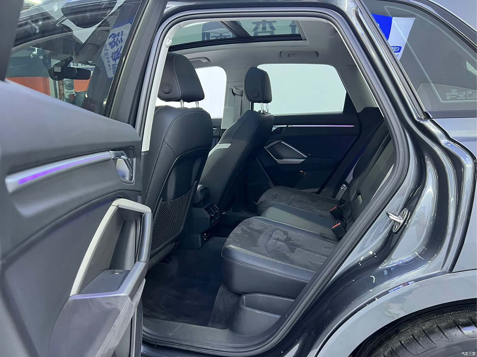Audi Q3, 2023 13