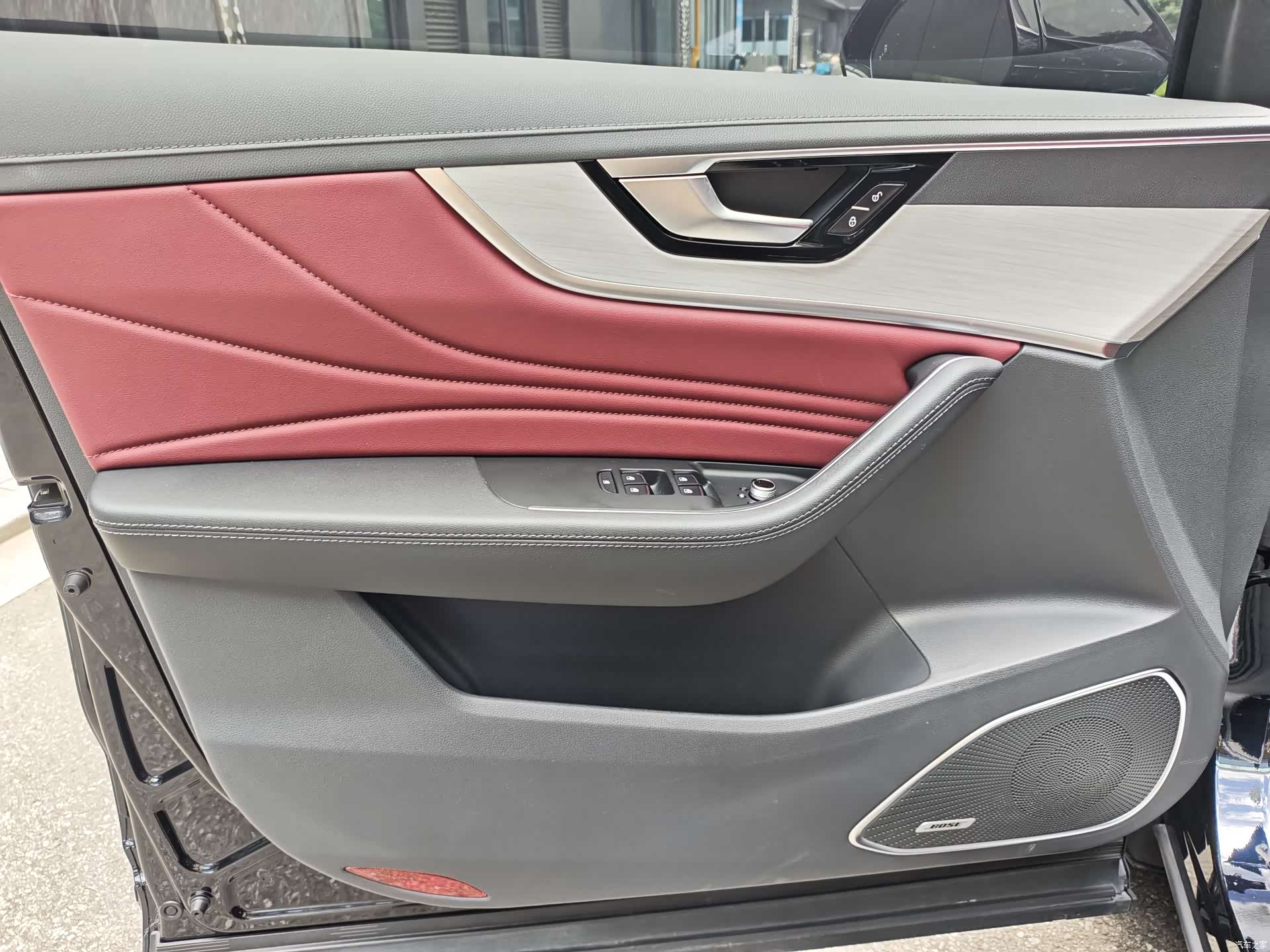 Hongqi HS5, 2025 9