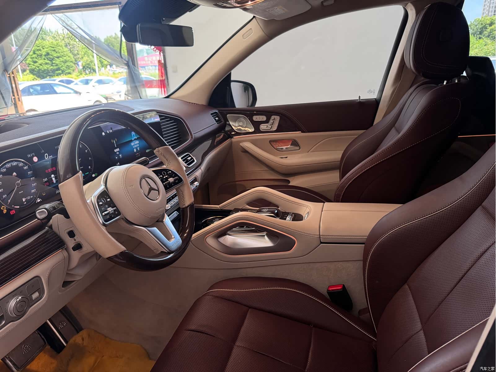 Maybach GLS, 2023 7